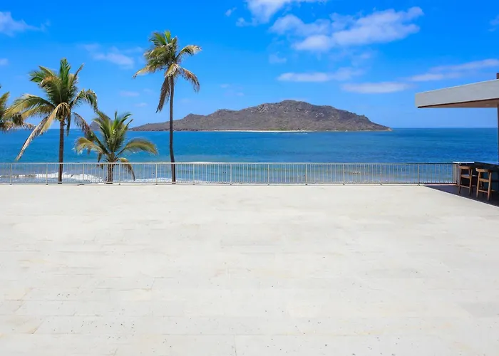 Courtyard By Marriott Beach ResortHotel Playa Mazatlan